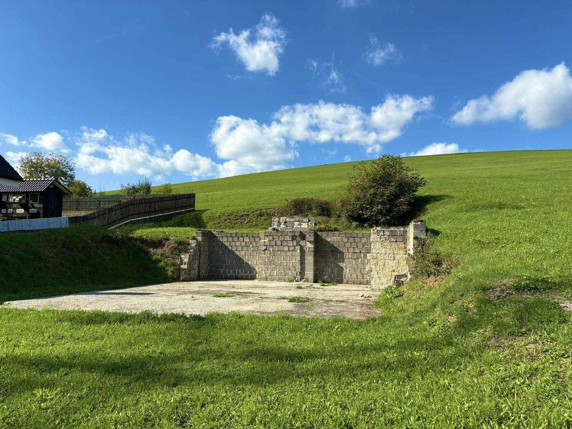 VISOLAJE-STAVEBNÝ POZEMOK NA PREDAJ - 3