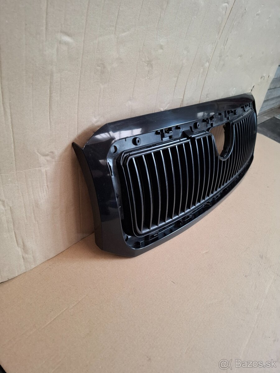 ŠKODA FABIA 1 maska znak - 3