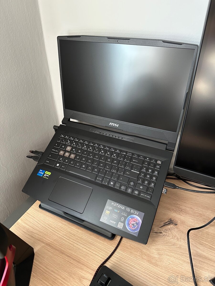 MSI Katana 15 B13V 32GB RAM herný notebook - 3