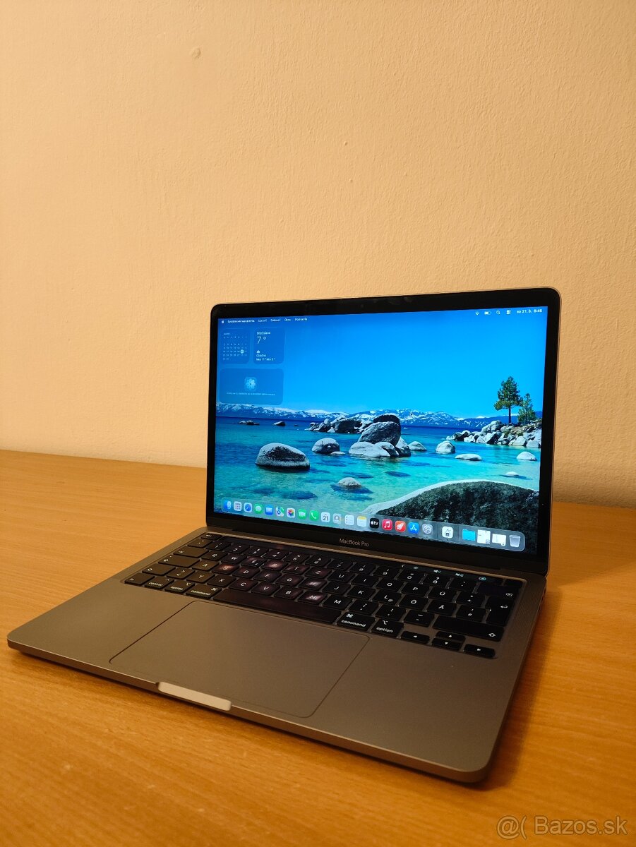MacBook Pro 2020 | i7 • 32GB • 512GB SSD - 3