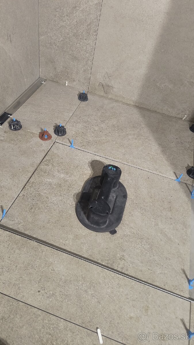 Aku vakuova prisavka pre obkladacov - 3