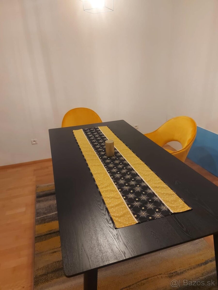 Predám jedalenský stôl so stoličkami - 3