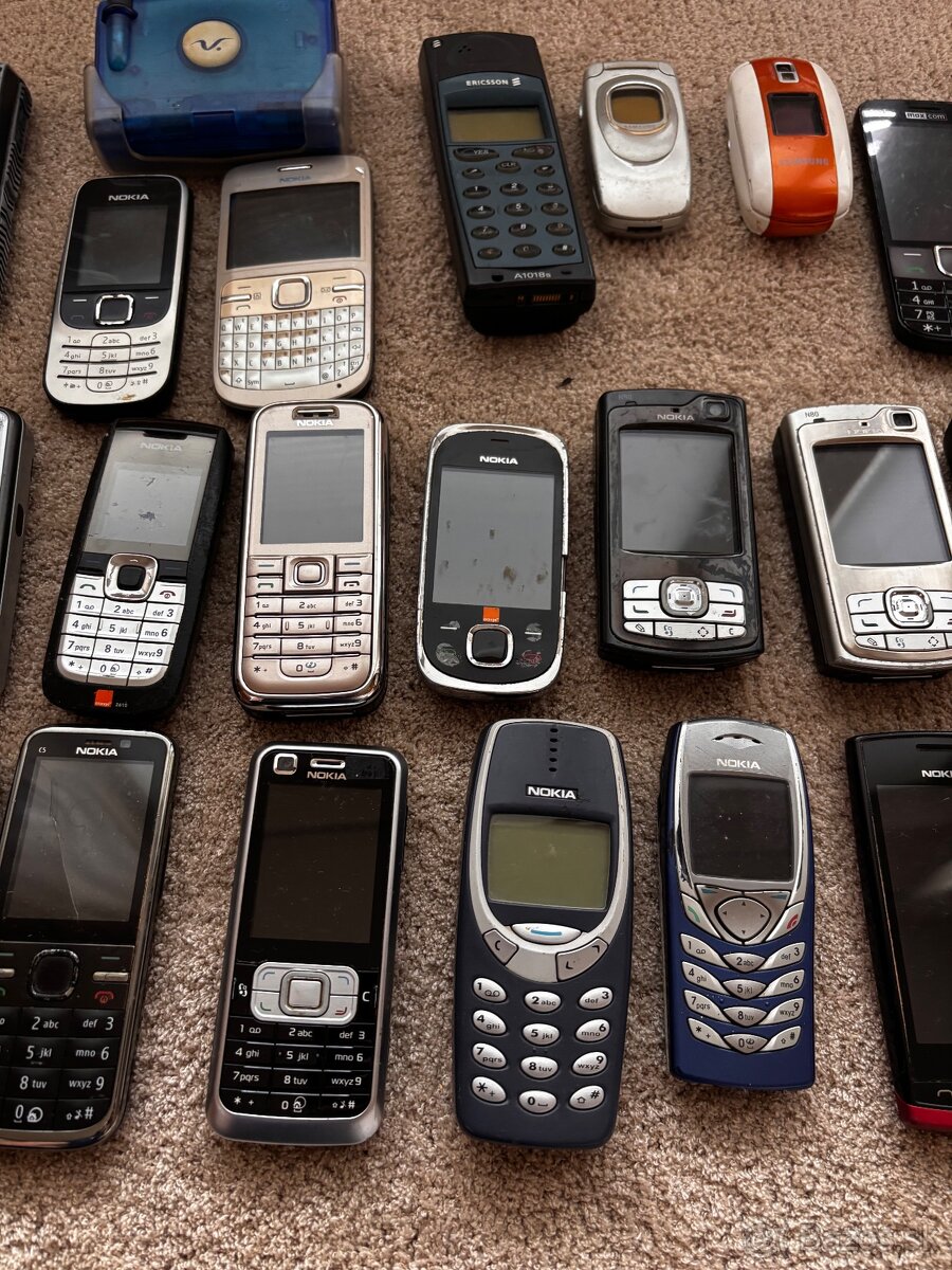 Staré mobilné telefóny - 3