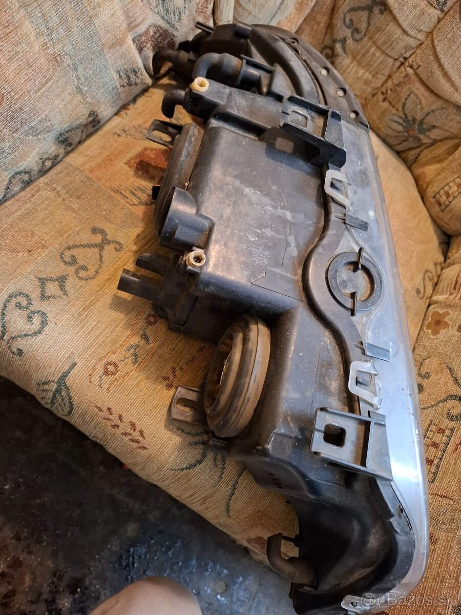 Predne svetlo fl e39 ľavé - 3