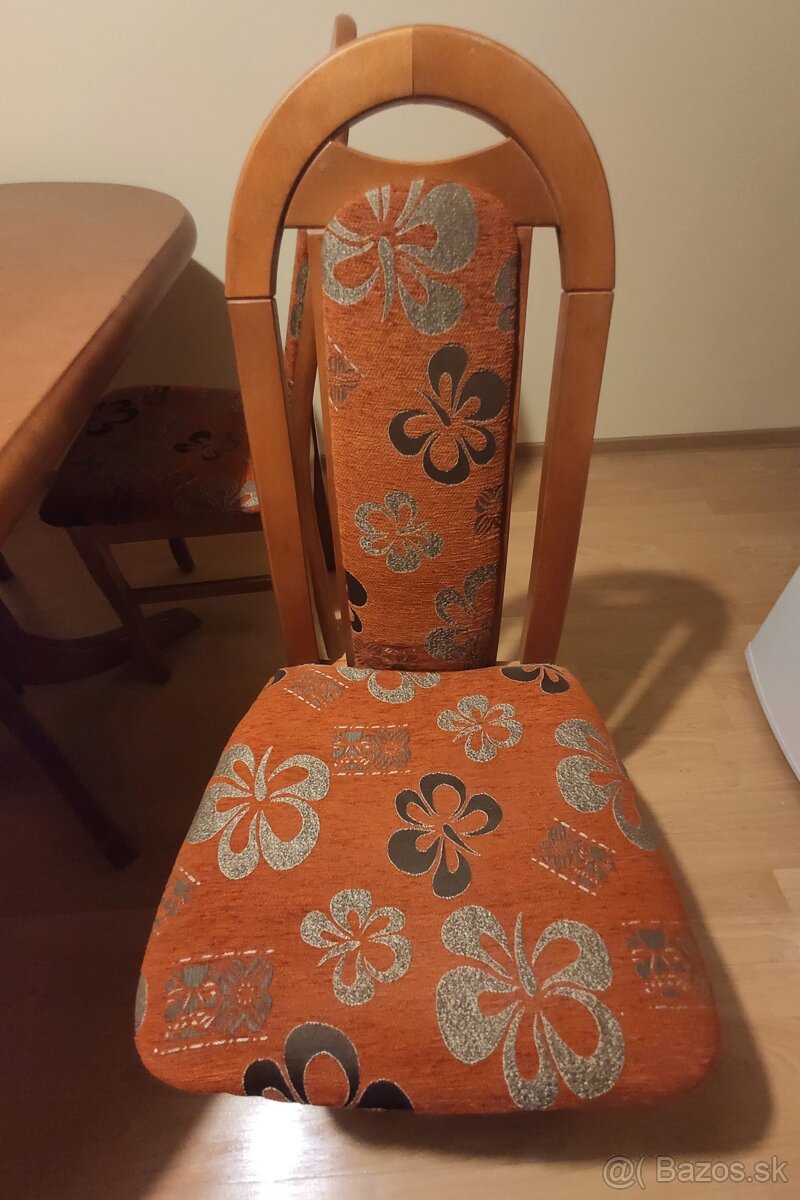 Jedálenský stôl a stoličky - 3