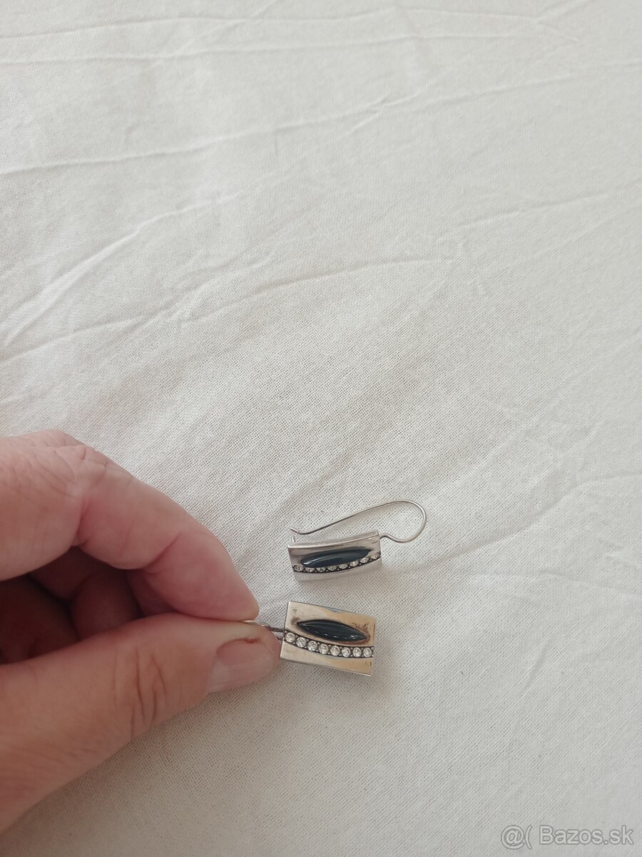 Strieborné náušnice s onyxom - 3