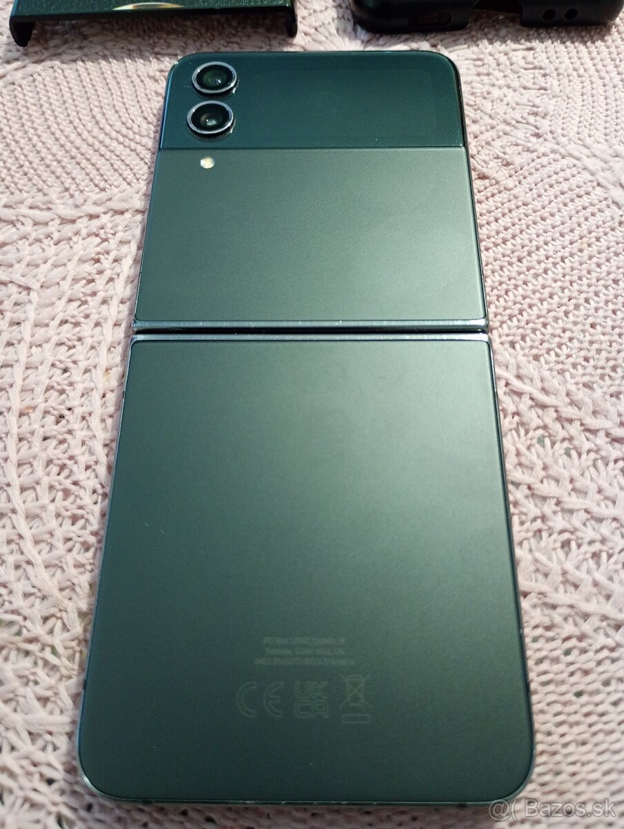 Predám Samsung Galaxy Z Flip 4 - 3