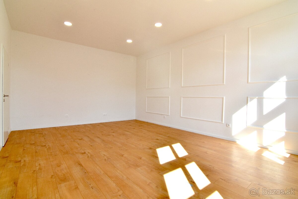 Zrekonštruovaná SMART kancelária s parkovaním v centre Nitry - 3