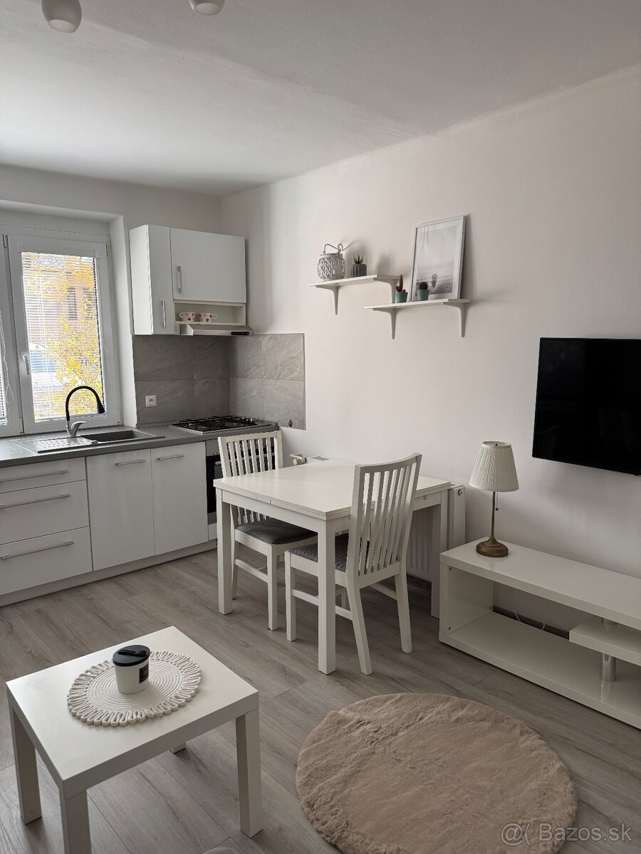 PRENÁJOM 2-izbový byt CENTRUM Nitra - 3