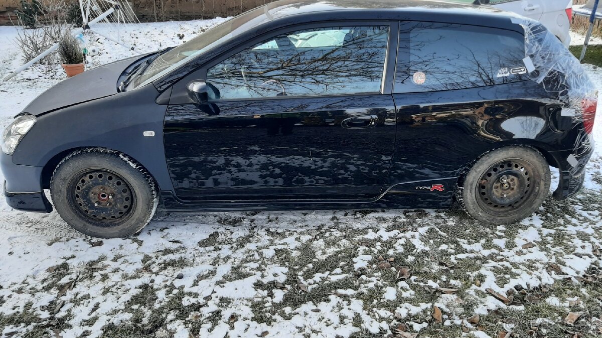 Honda civic 7g 3 dverak - 3
