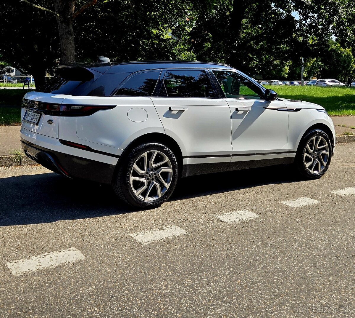 RANGE ROVER VELAR - PREDAJ AJ NA SPLÁTKY - 3