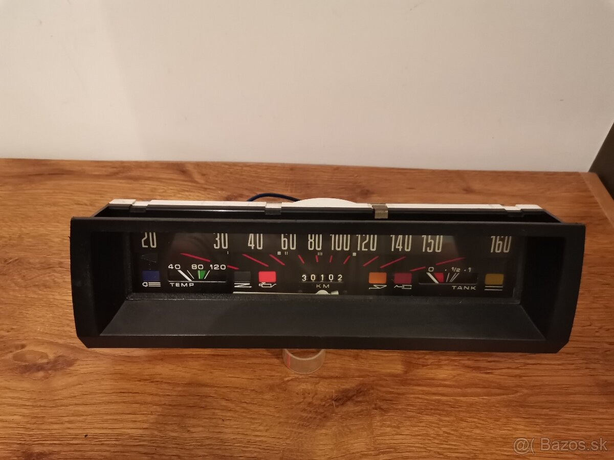 PRÍSTROJOVKA ŠKODA 100 - 3