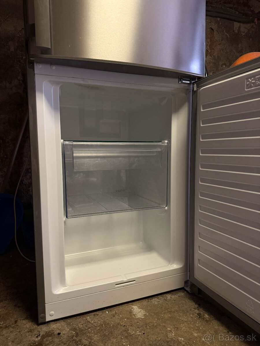 Chladnička s mrazničkou Electrolux - 3