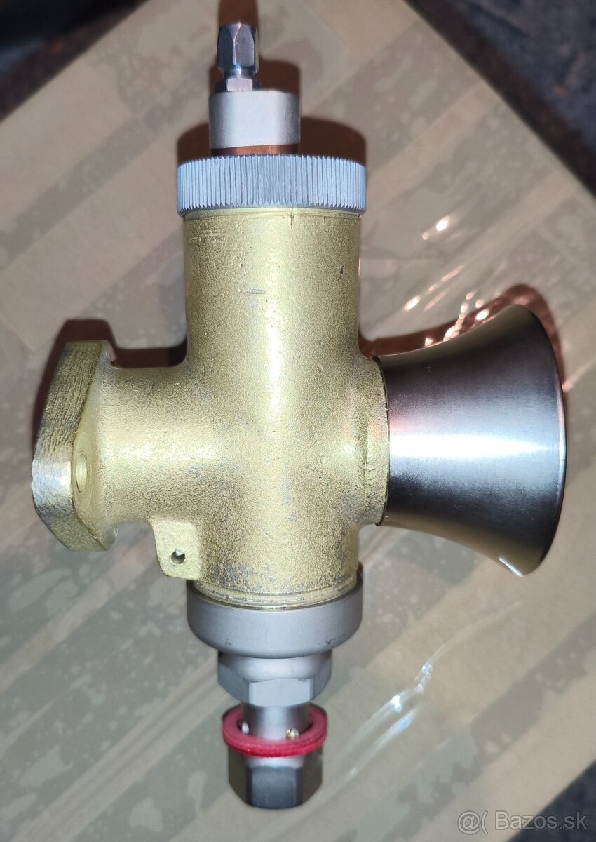 Predám bronzový karburátor Amac 15MDY - 3