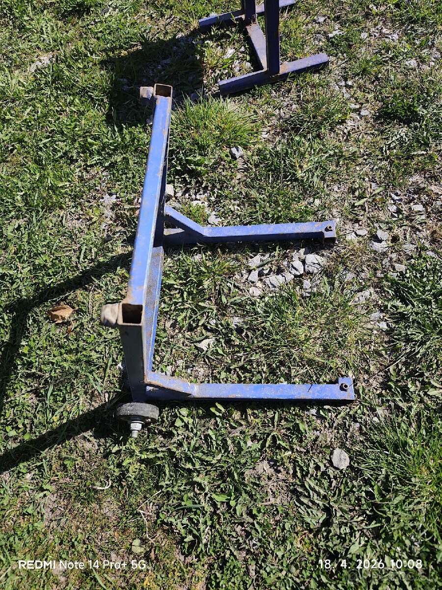 Stojan na motorku - 3