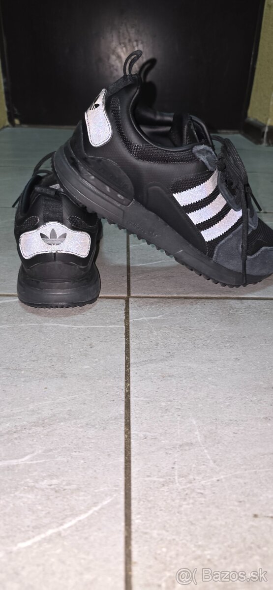 Adidas ZX700HD - 3