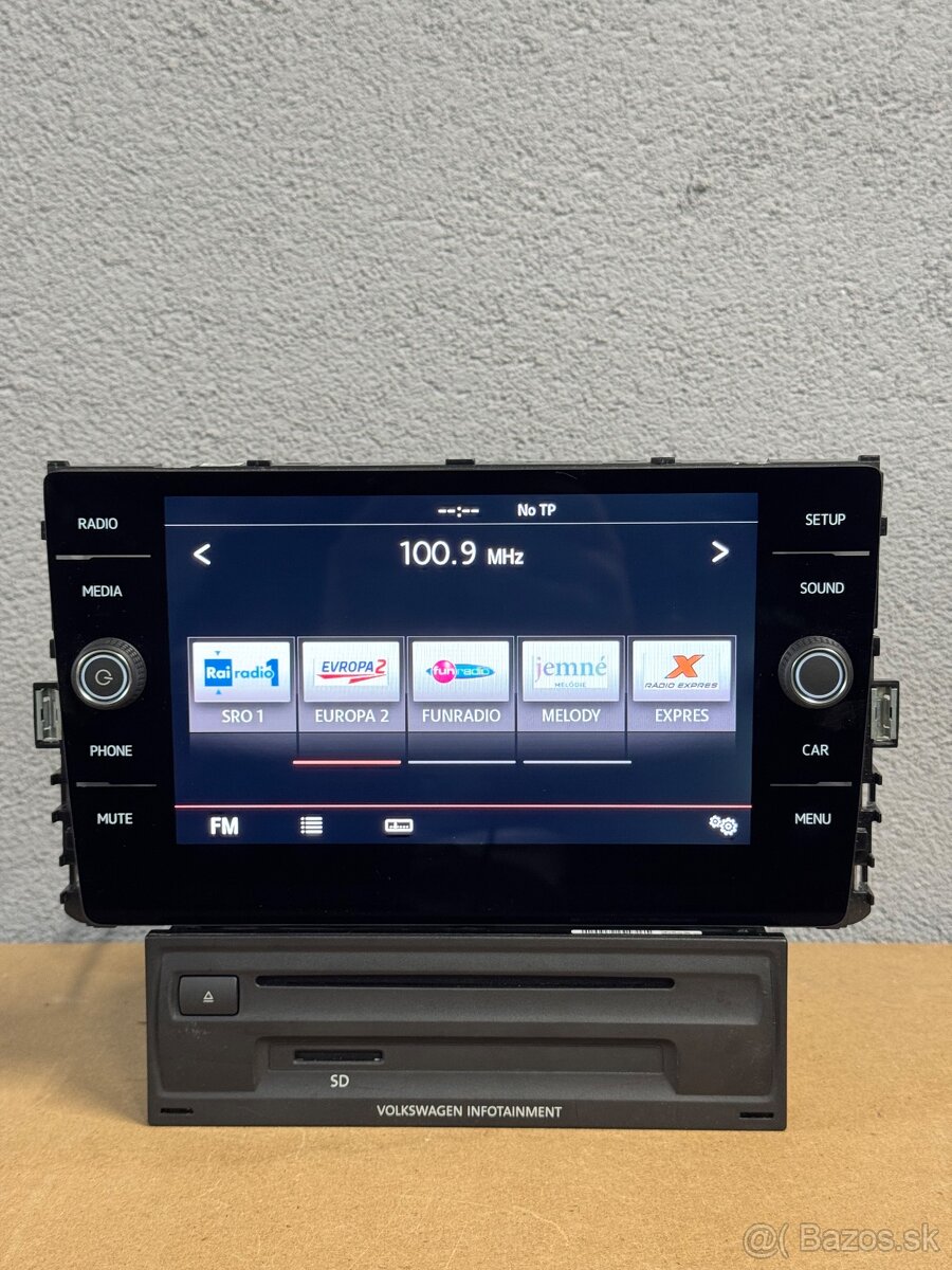 Composition Media Delphi MIB2 + 8" displej - 3