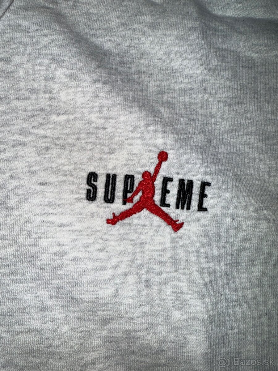 Supreme x Jordan suprava - 3