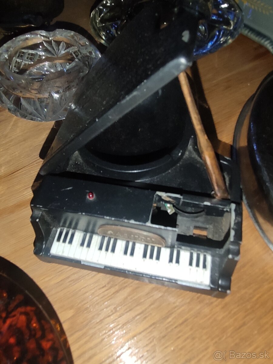 Kolekcia starých popolníkov - 3