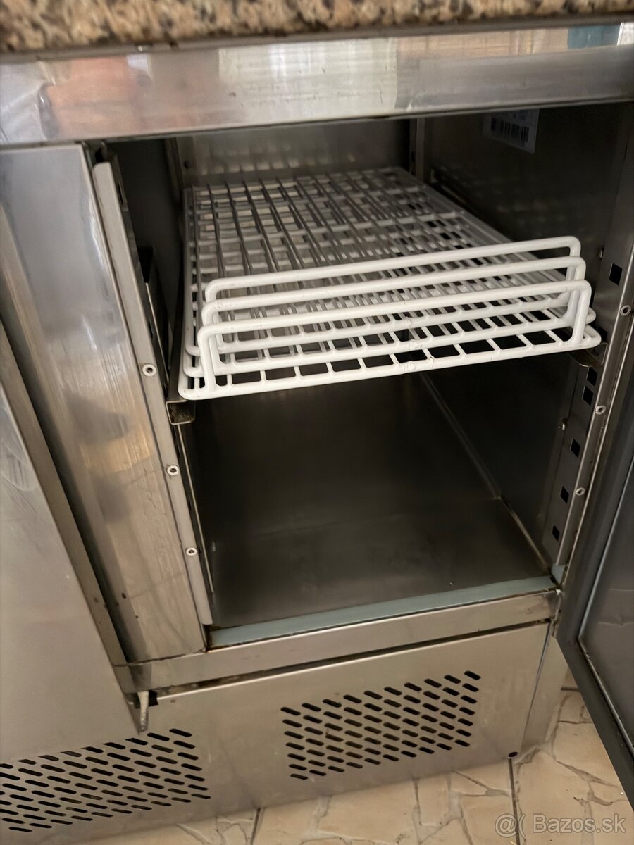 Pizza stôl TEFCOLD – 3 dverový, granit - 3