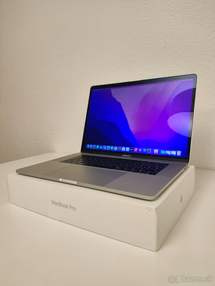 MacBook Pro 15 2016 | i7 • 16GB • 256GB 💾 - 3