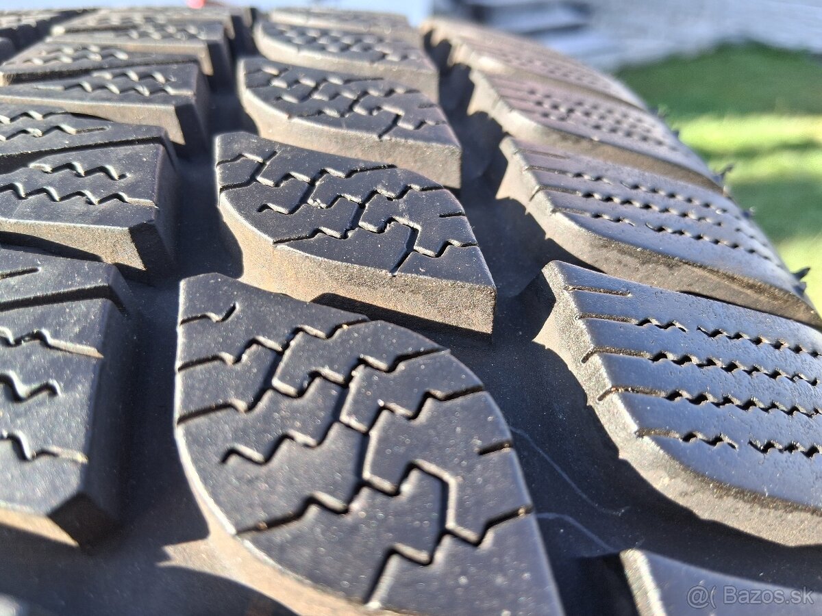 215/45 r17 zimne pneumatiky - 3