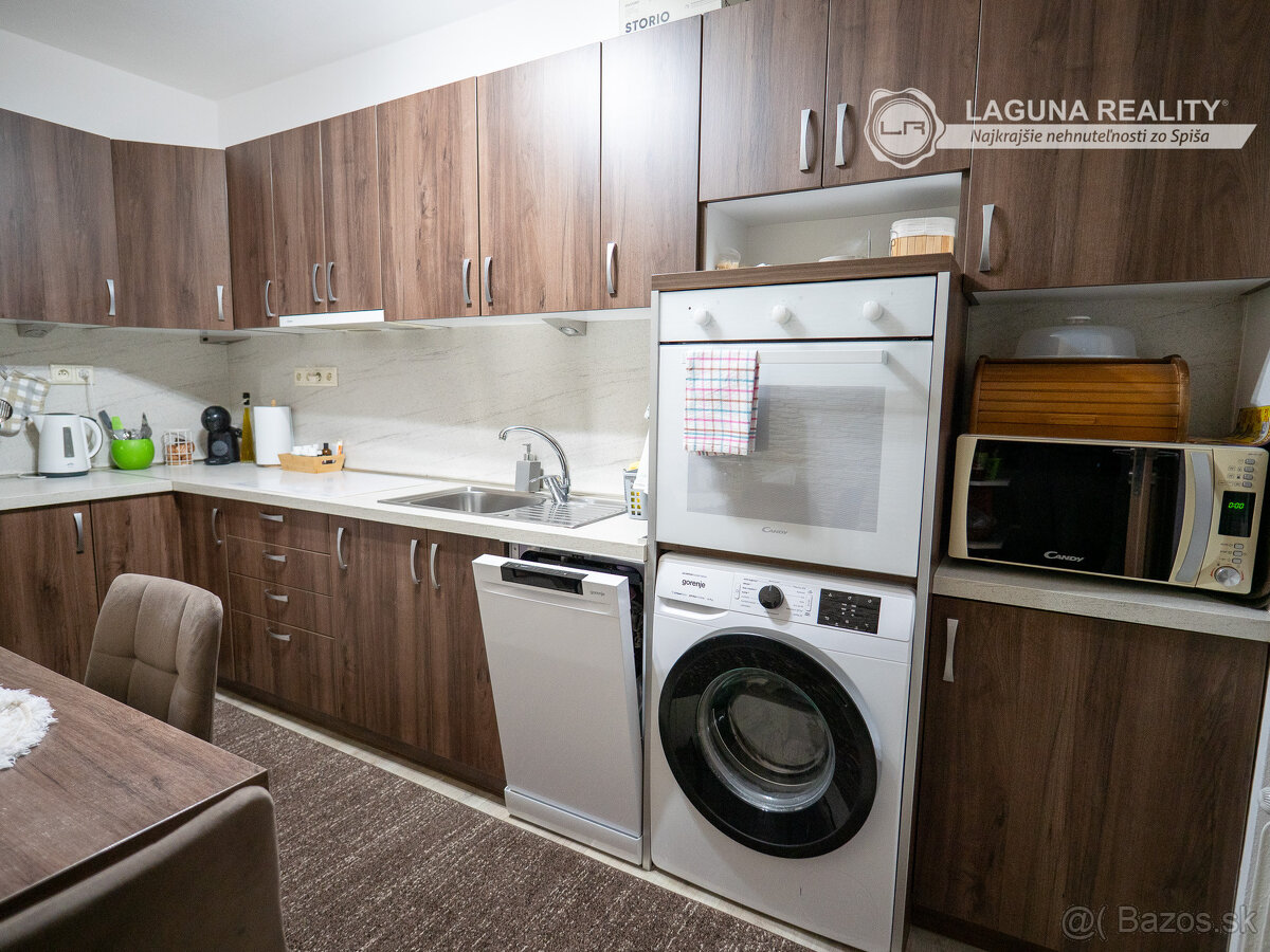 REZERVOVANÉ- 3-izbový, nadštandardne veľký byt s balkónom - - 3