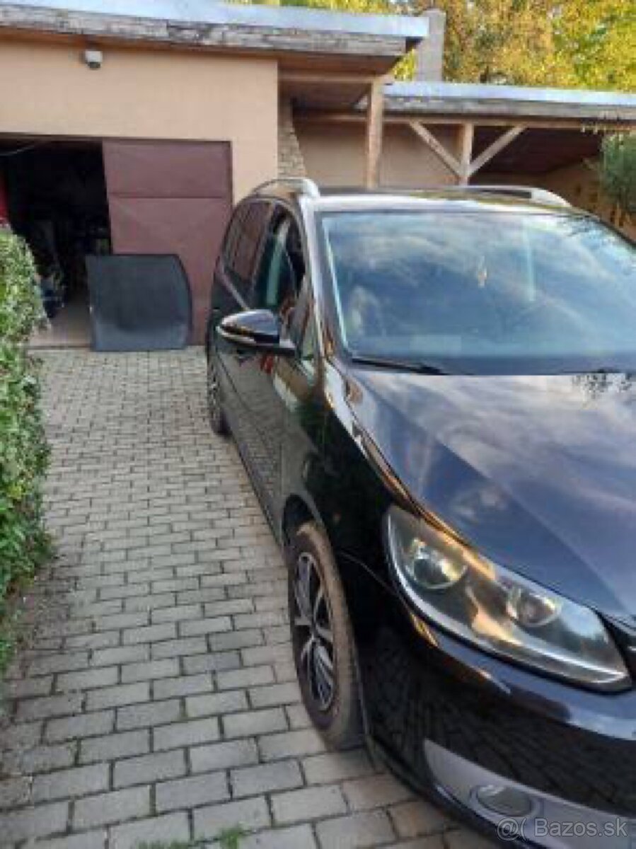 Volkswagen Touran - 3