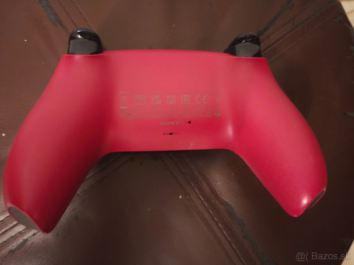 PS5 DualSense ovladac- Cosmic red - 3
