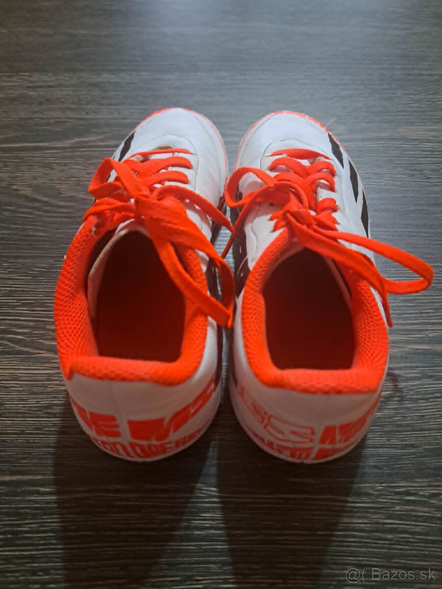 Predám kopačky, halovky adidas - 3
