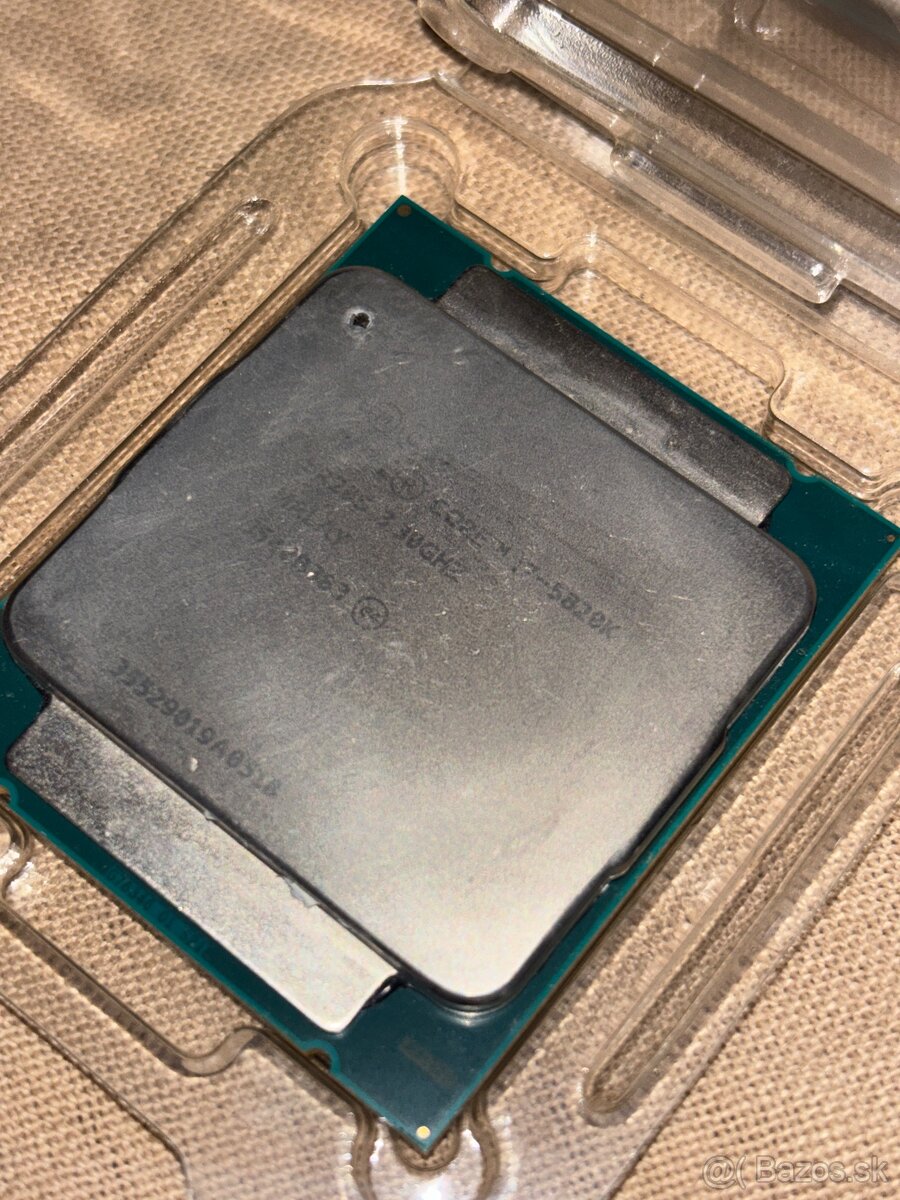 Intel Core i7-5820K - 3