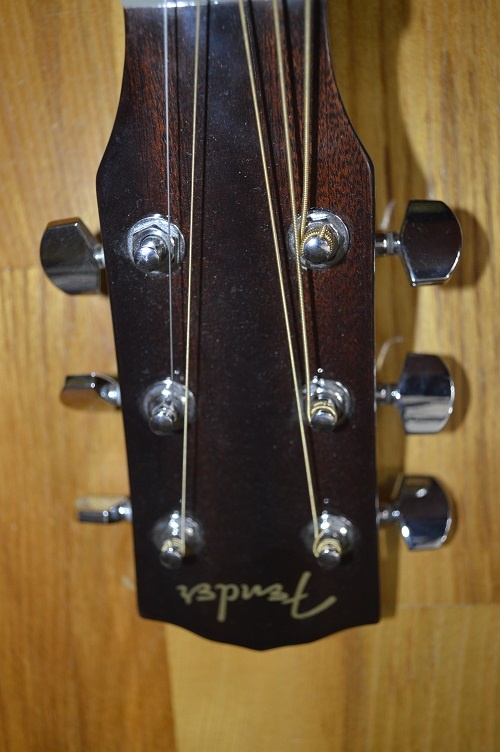 predam - velmi kvalitnu gitaru FENDER - 3