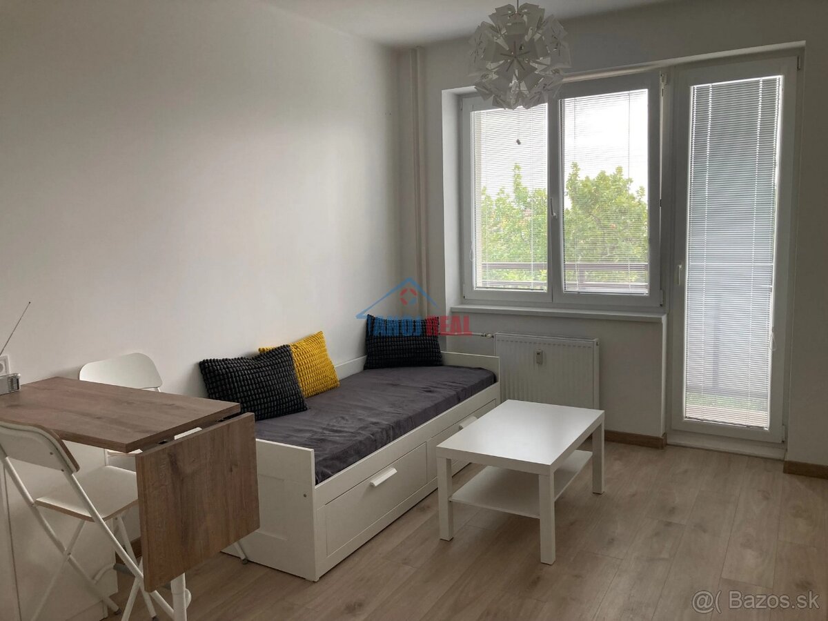 GARSÓNKA komplet zariadená Rača – foto 3