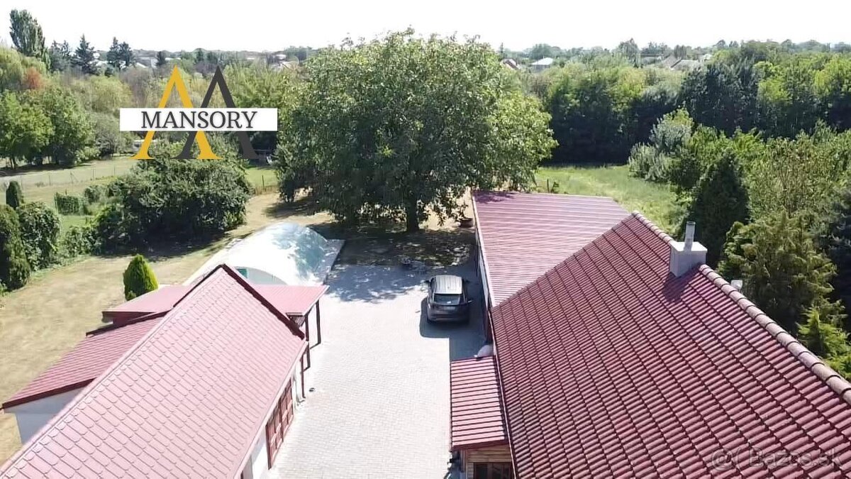 Na predaj väčší rodinný dom/chalupa na pozemku 2591 m2 v obc - 3