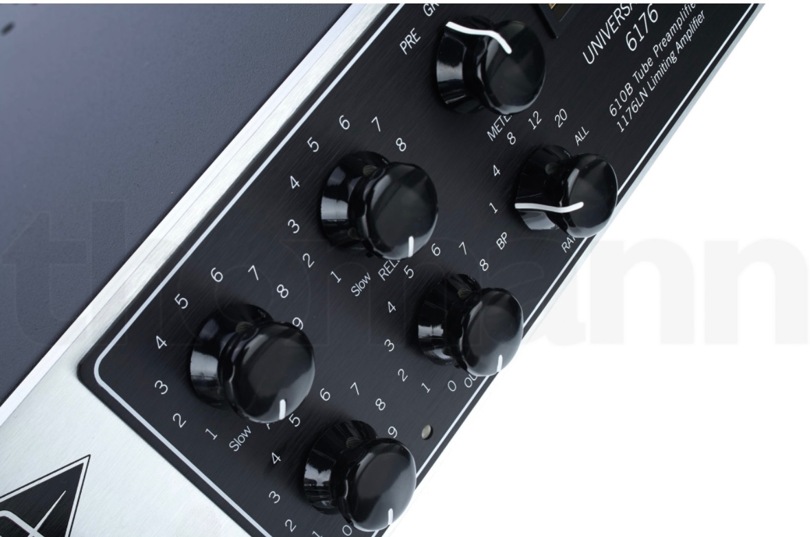 Universal Audio 6176 Mikrofónový predzosilňovač - 3