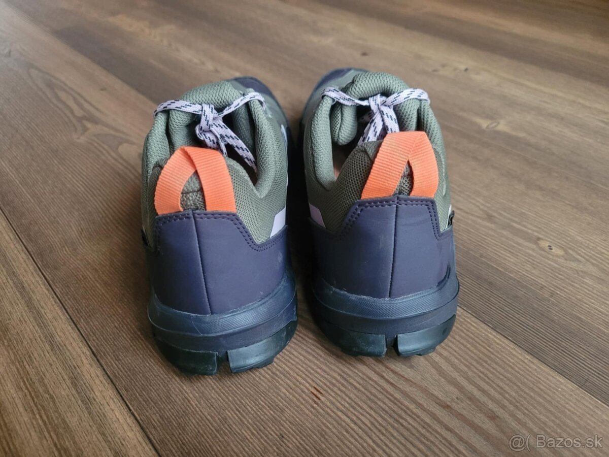 Predám dámske trekové tenisky adidas TERREX AX4 GTX W - 3