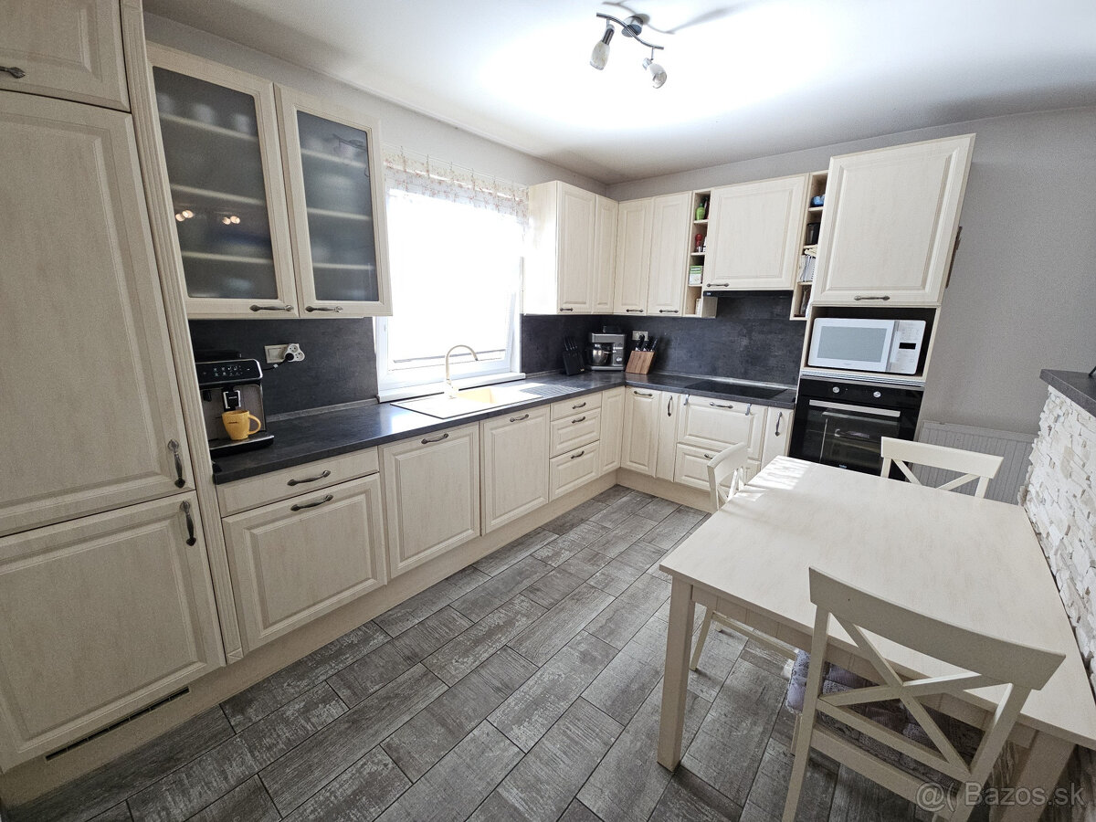 Samostatne stojaci nízkoenergetický 4 izbový bungalov v Most - 3
