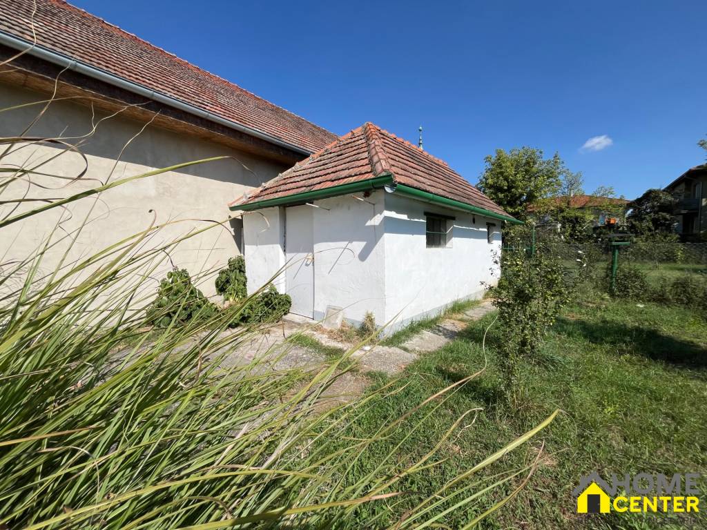 EXKLUSÍVNY PREDAJ 2 izb. rod.domu na 6,5 árovom pozemku,Zemi - 3