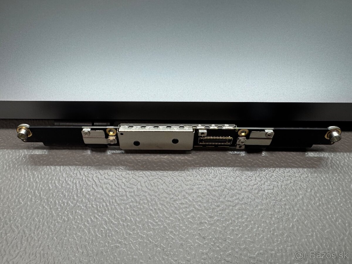 MacBook Air (13-palcový, M1) Space Gray - 3