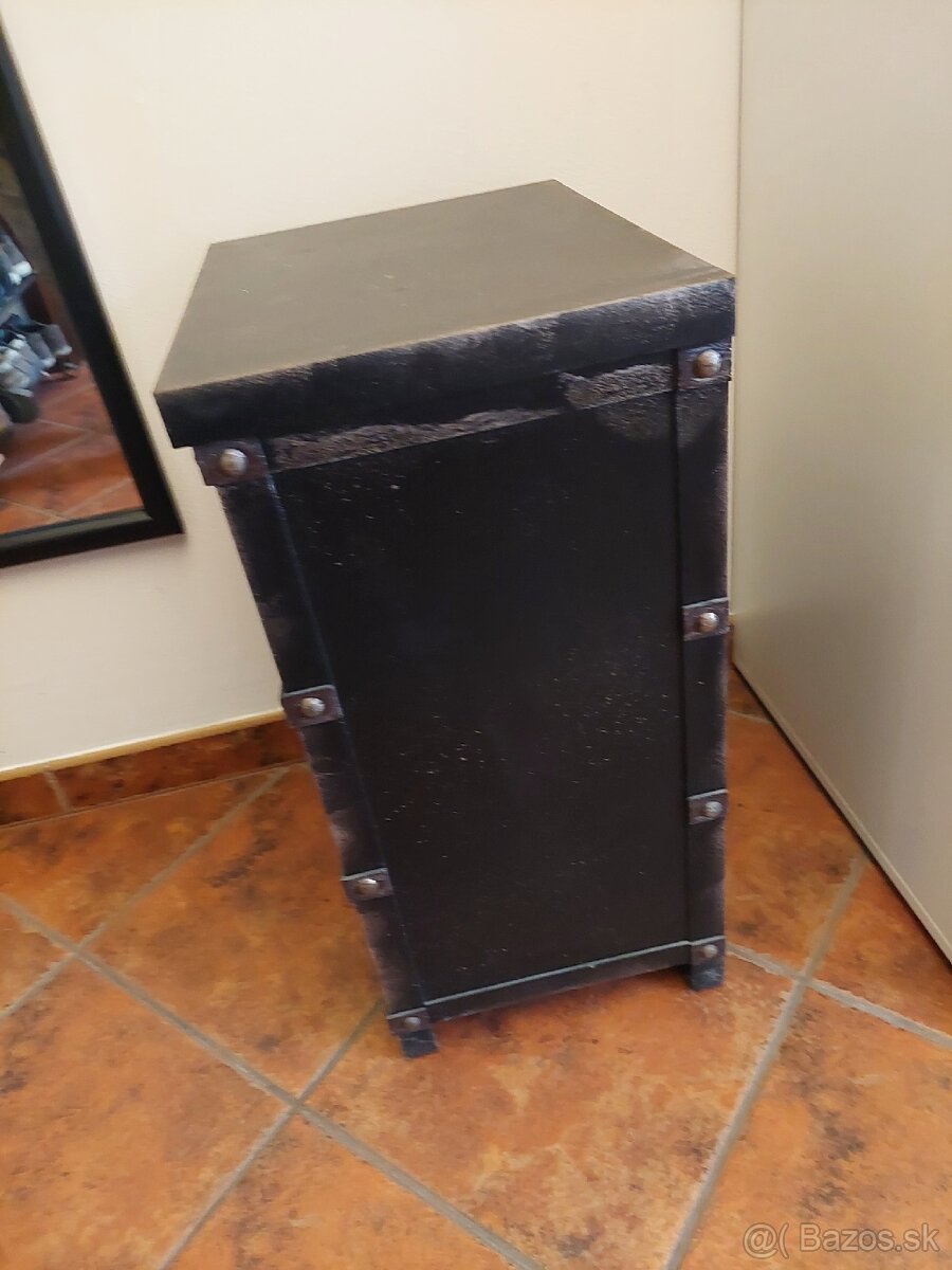 Skrinka alebo nocny stolik - 3