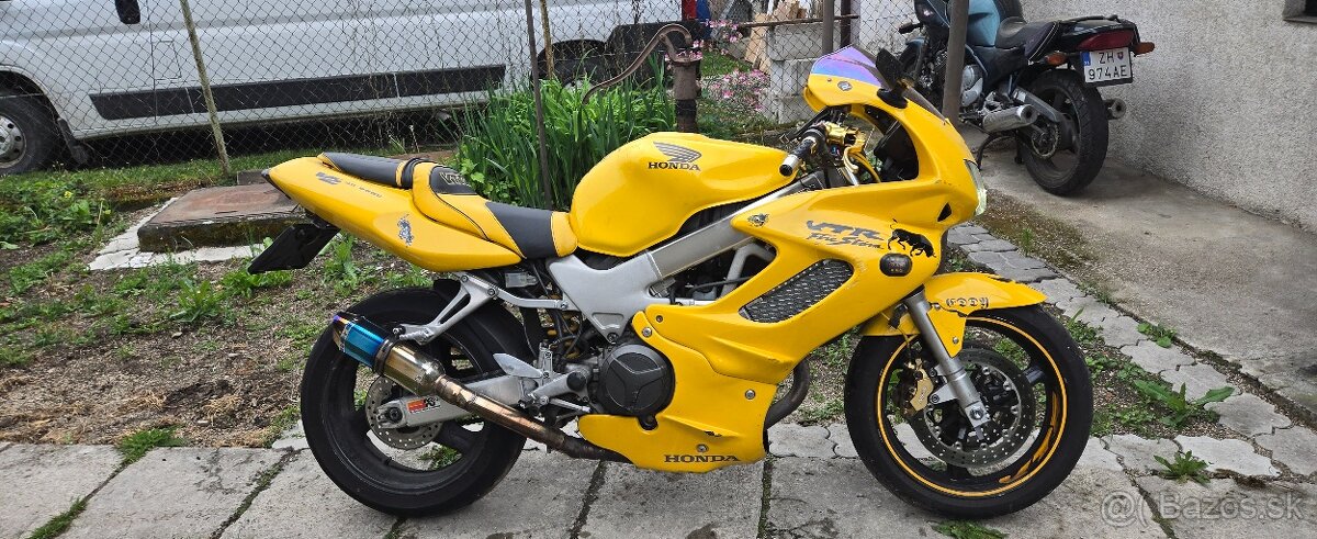 Vtr 1000 - 3
