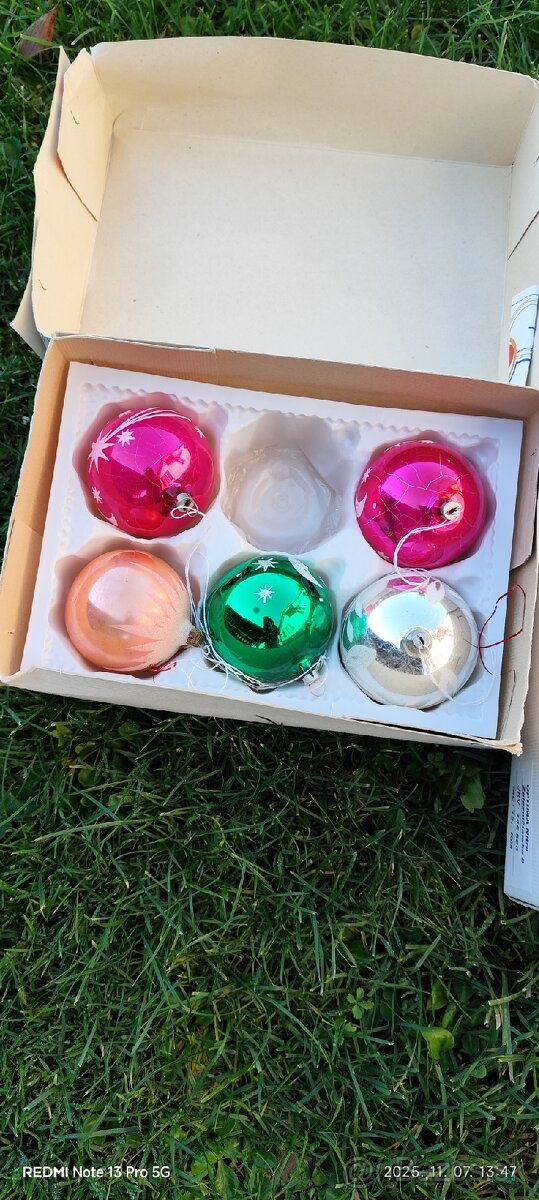 Staré sklenené vianočné ozdoby - 3