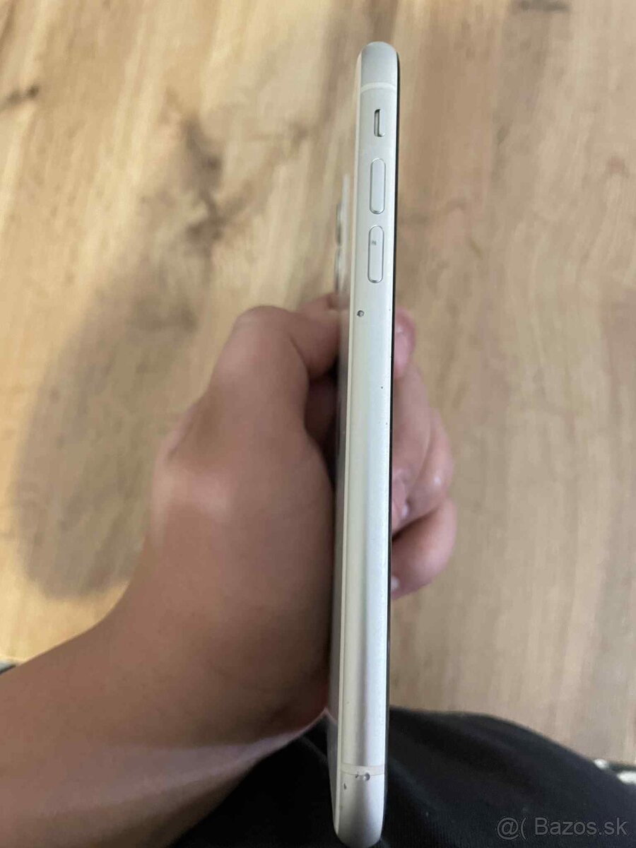 iPhone 11 - 3