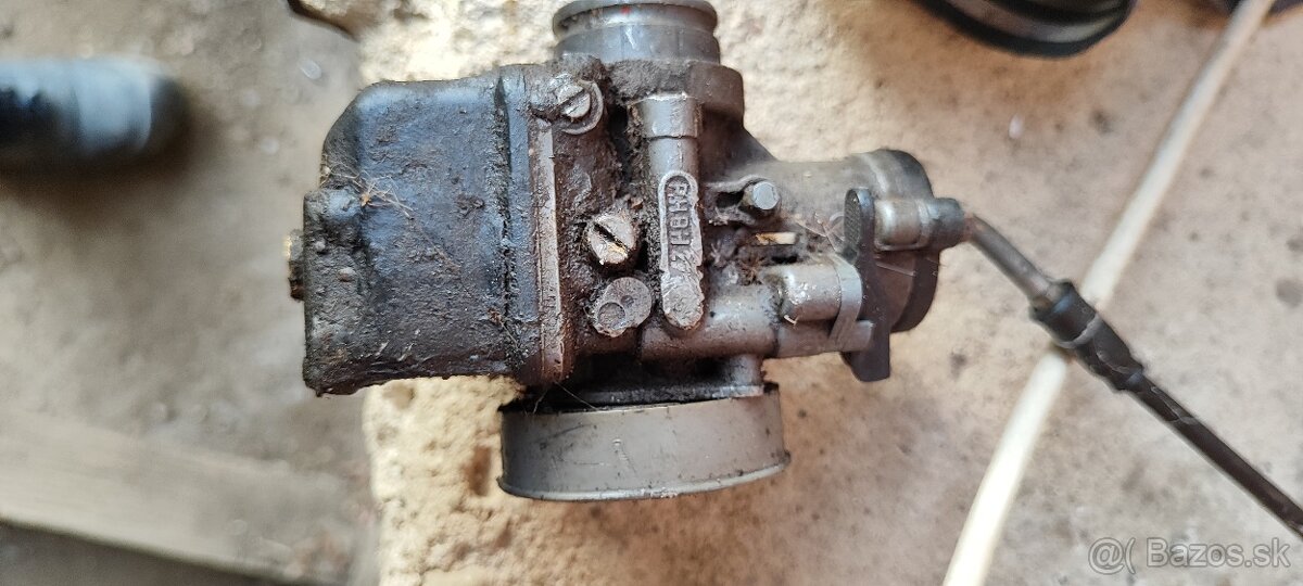 Yamaha DT 125 LC - valec ,karburator - 3