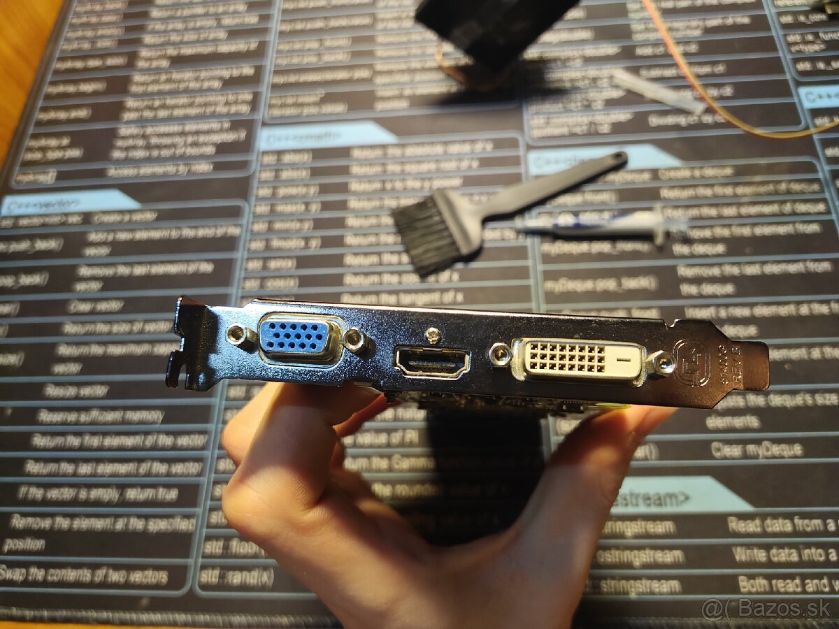 Sapphire AMD Radeon HD 6570 2GB - 3