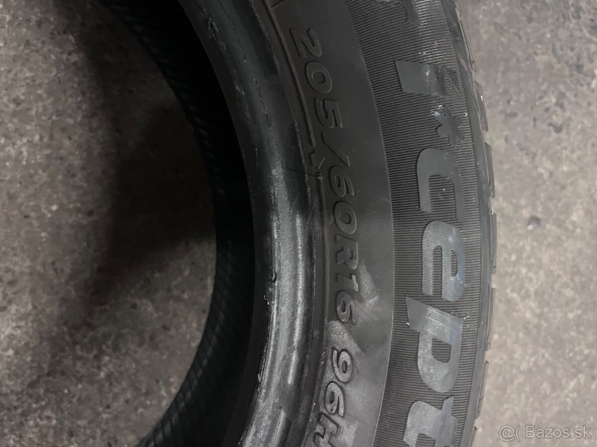 Zimne gumy 205/60 R16 - 3