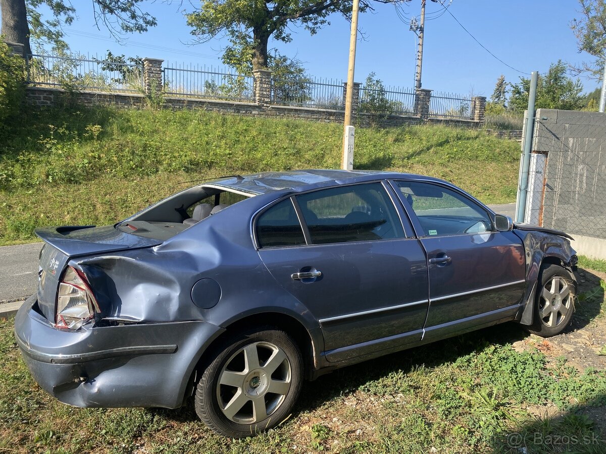 Rozpredam Škoda Superb 1 - 3