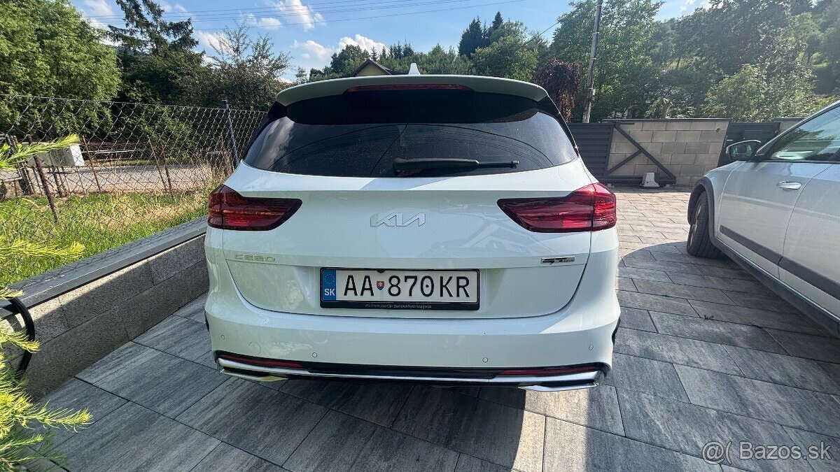 KIA Ceed sw gtline - 3