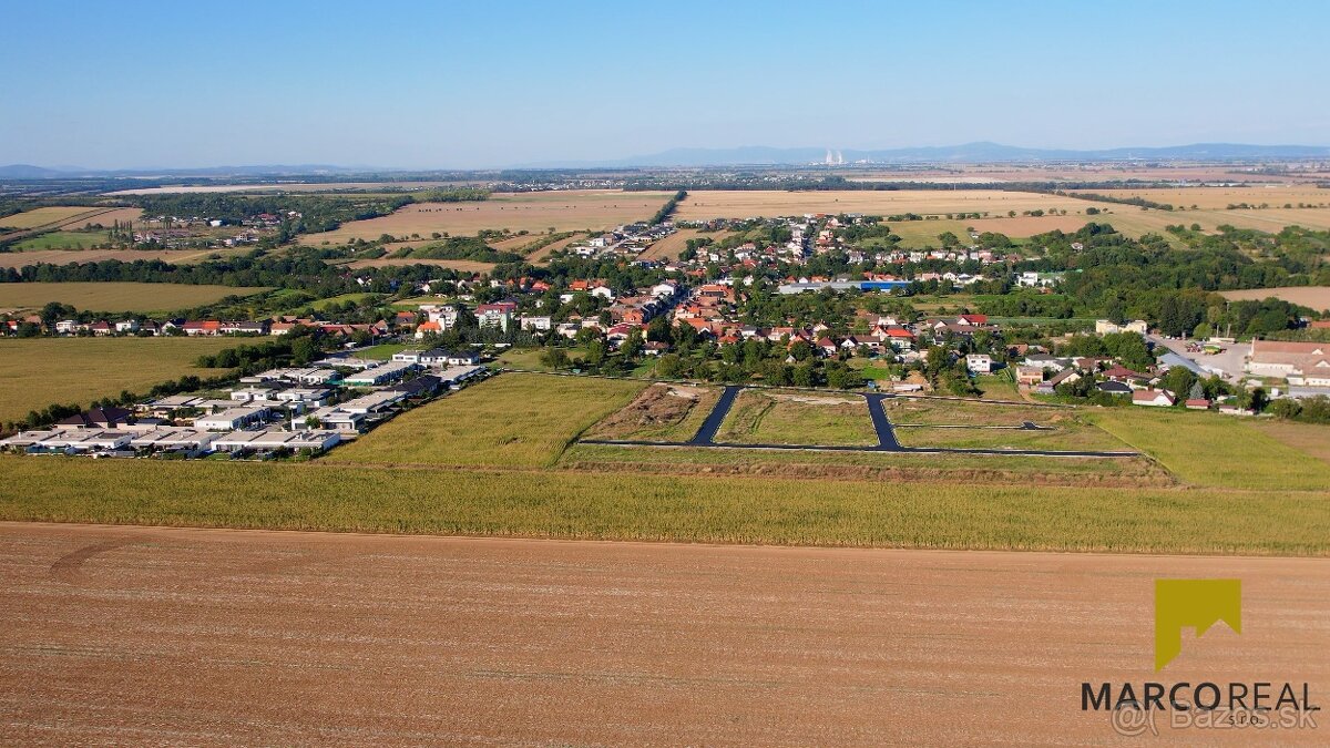 STAVEBNÉ POZEMKY v obci ZVONČÍN len 8 km od Trnavy,všetky IS - 3
