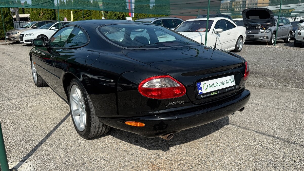 Jaguar XK XK8 4.0 Coupé - 3